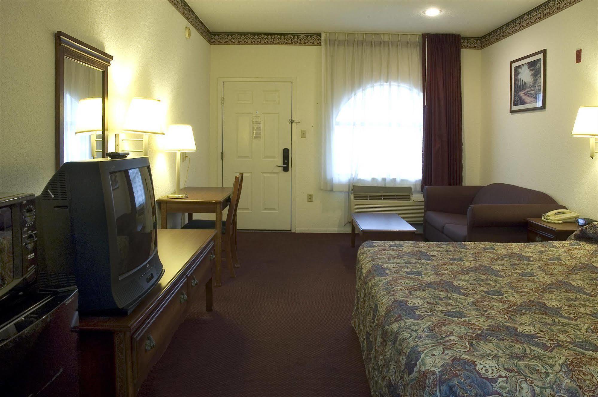 יוסטון Budget Host Hempstead Inn Brookhollow/Energy Corridor מראה חיצוני תמונה
