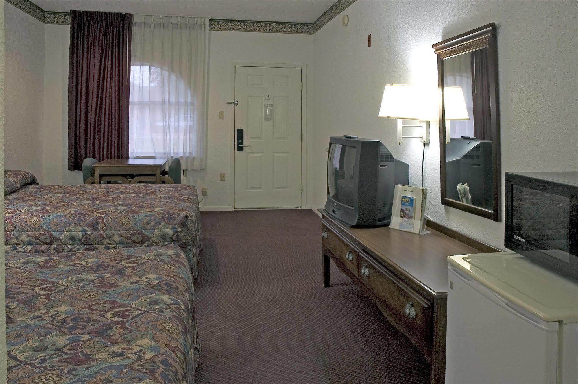 יוסטון Budget Host Hempstead Inn Brookhollow/Energy Corridor מראה חיצוני תמונה